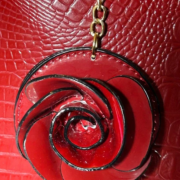 Elegant Red Crocodile-Embossed Tote/Crossbody Bag 14” x 10” x3.5” NWOT - Picture 8 of 10